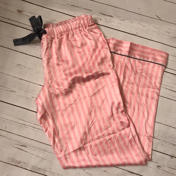 Victoria Secret Satin Pajamas - Picture 6 of 7